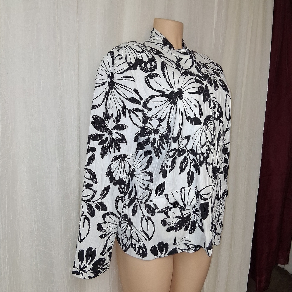 Alfred Dunner Black and White Floral Blazer Women Size 18 - Picture 8 of 16